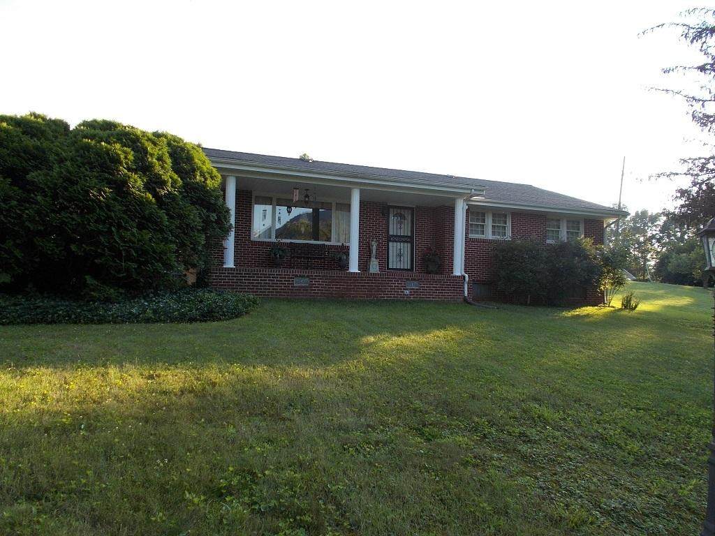 413 Johnson Lane - Photo 1