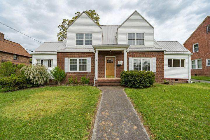 1310 Oak Street - Photo 1