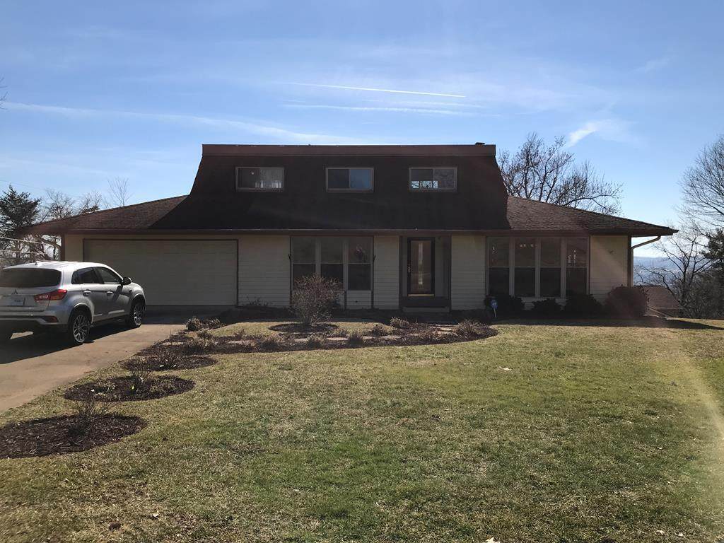 1441 Bonneville Drive - Photo 1