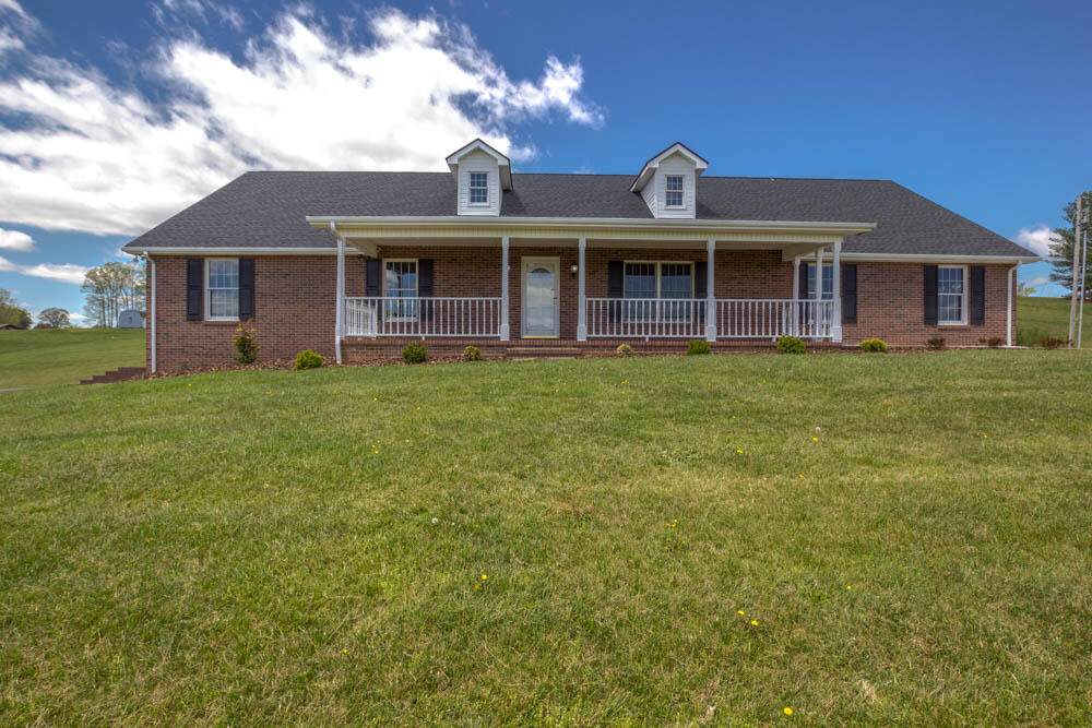 121 Charlie Hoss Road - Photo 1