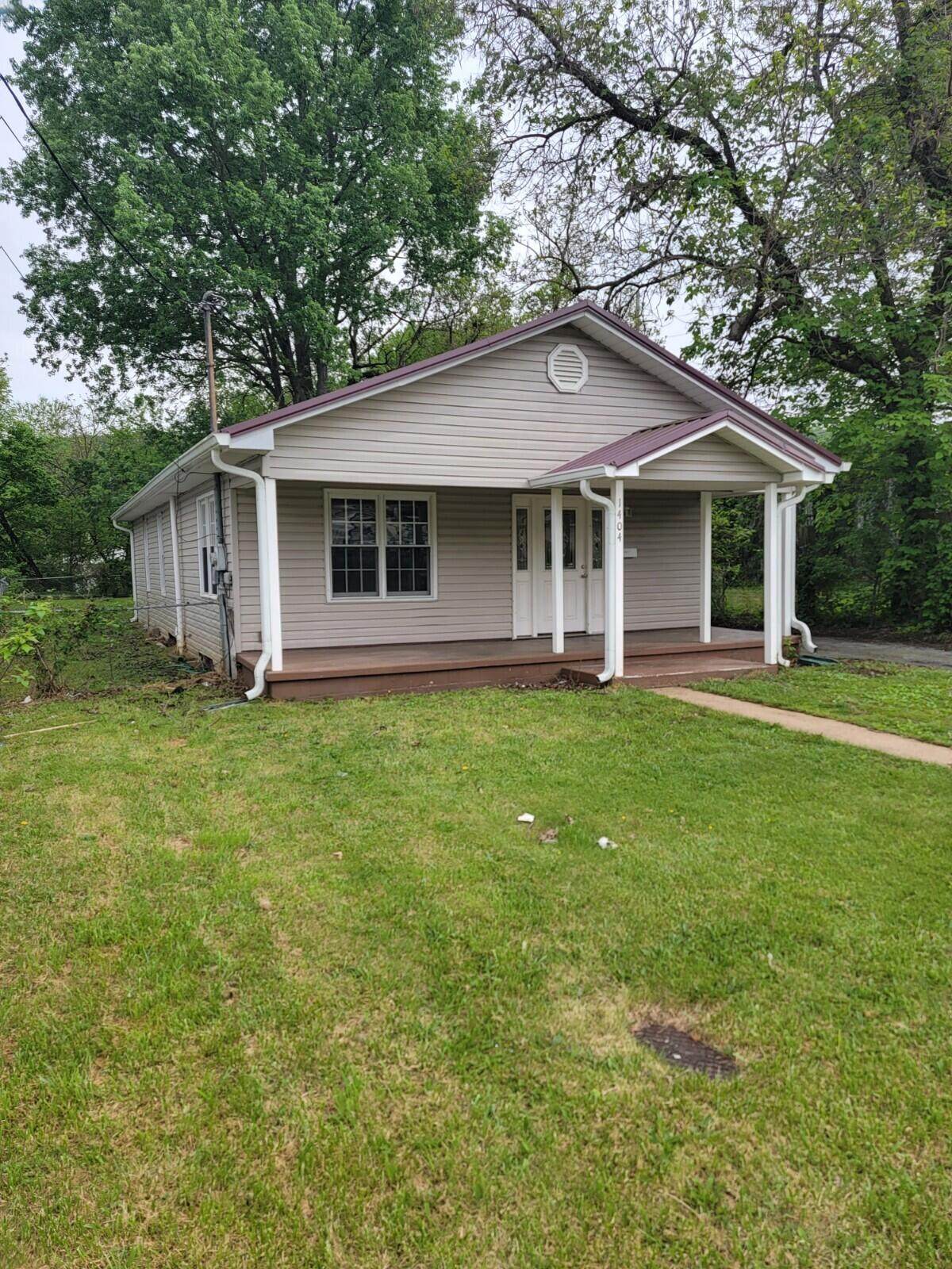 1404 Fairview Avenue - Photo 1
