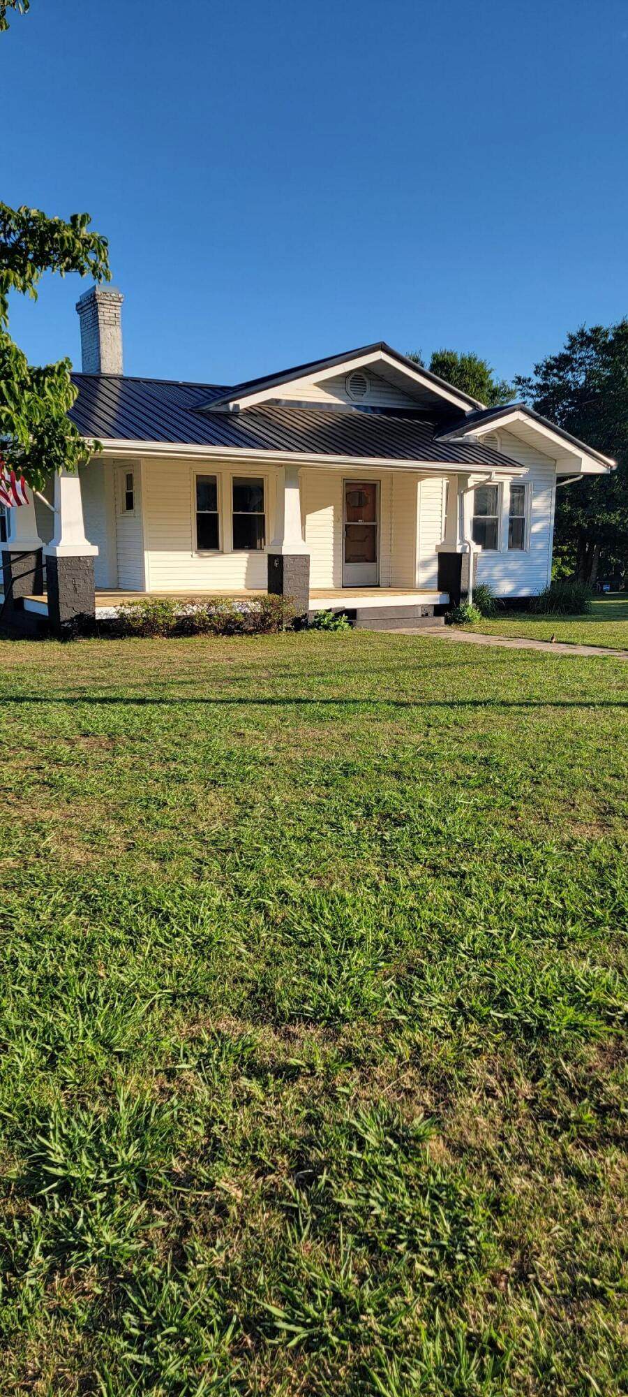 124 Holmes Street - Photo 1