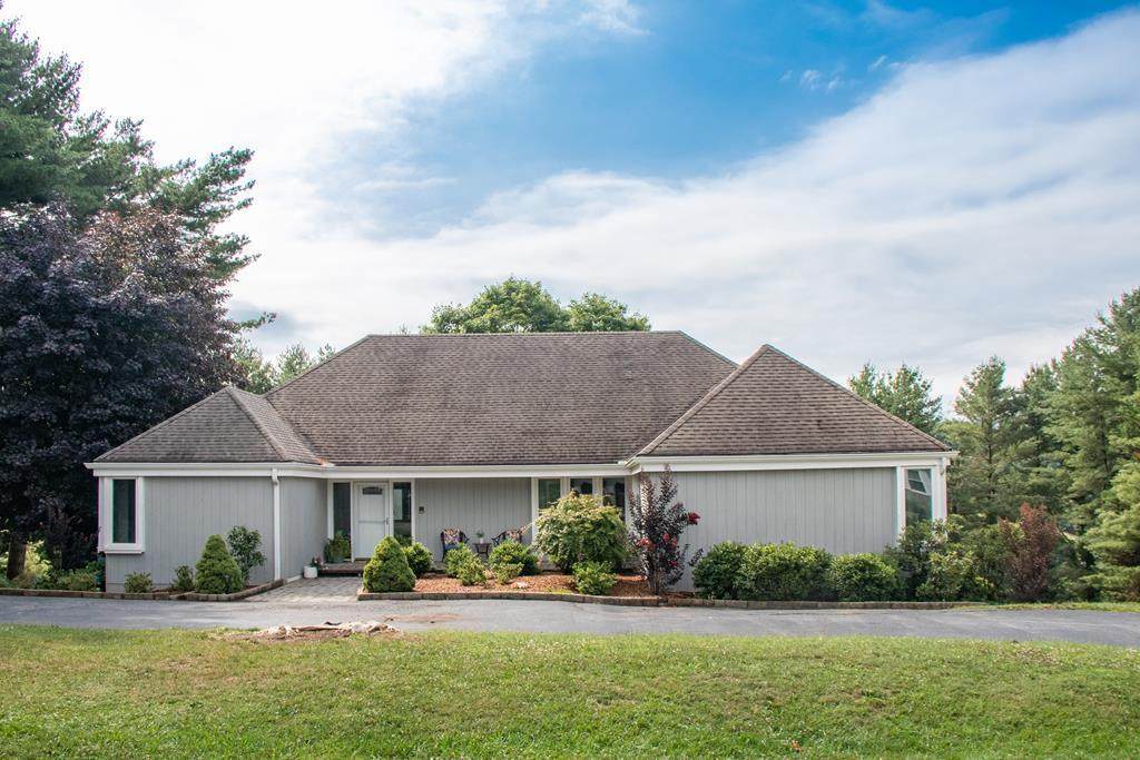 130 Longview Drive - Photo 1