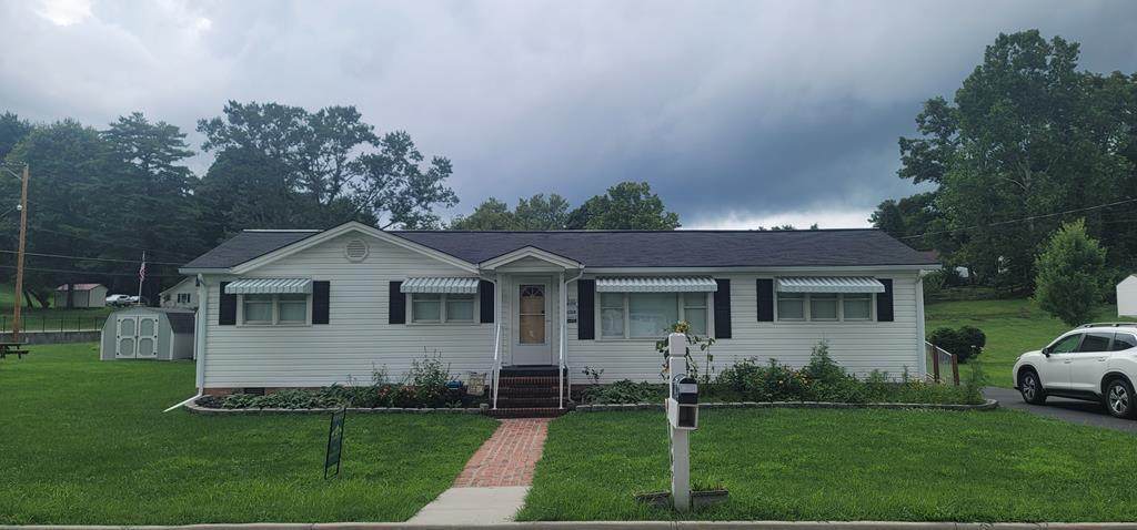 407 Summers Street - Photo 1