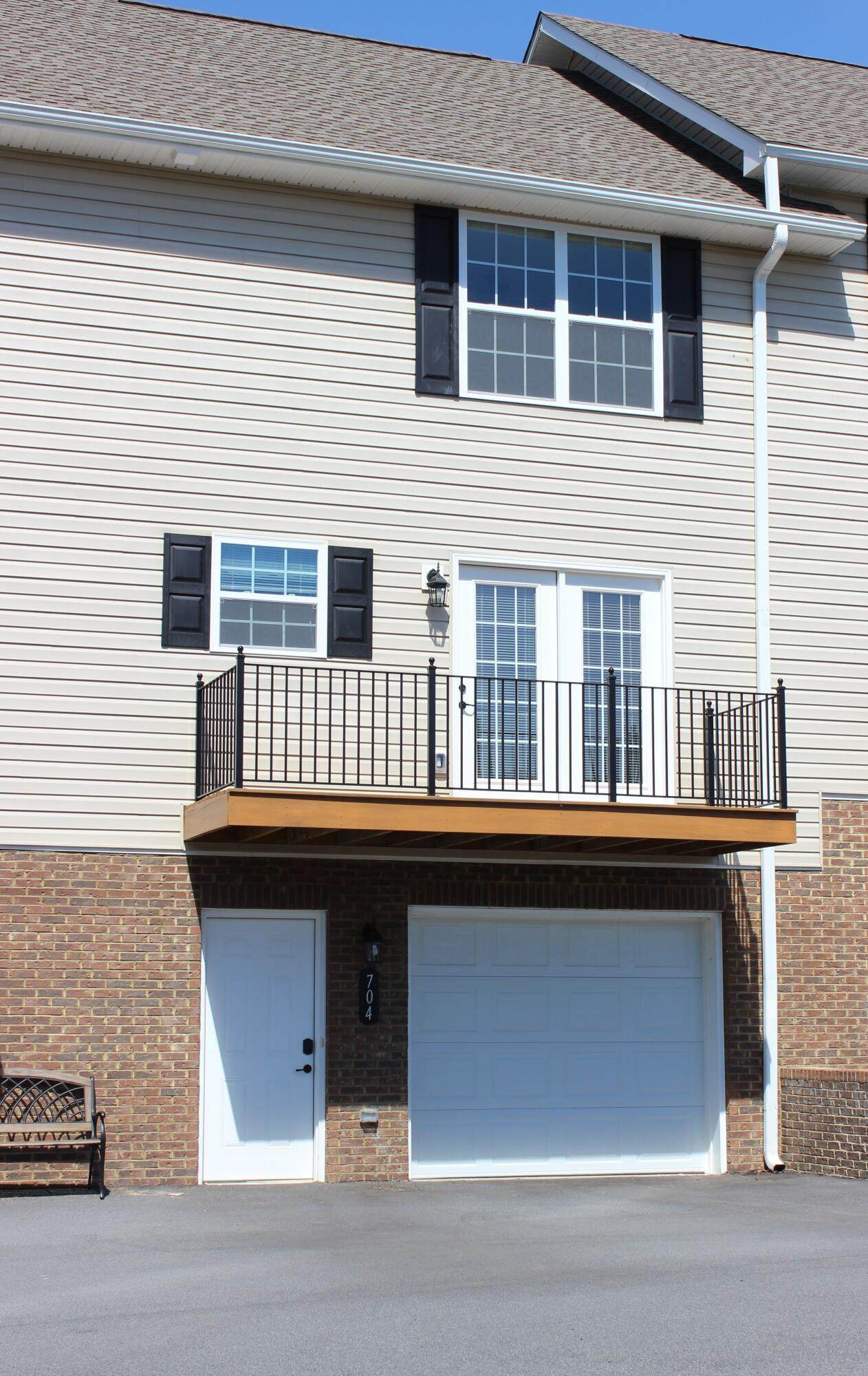 704 Grays Pointe Court - Photo 1
