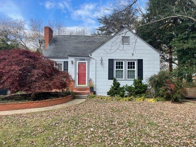 1028 Forest Street - Photo 1