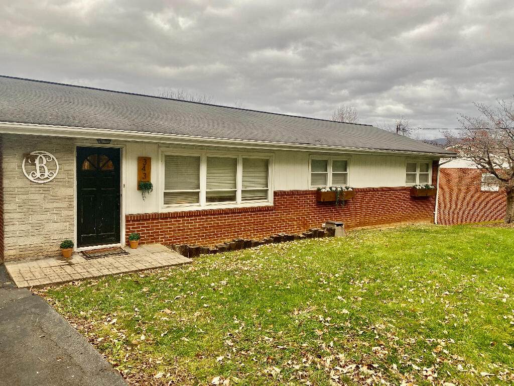 343 Pine Hill Road - Photo 1