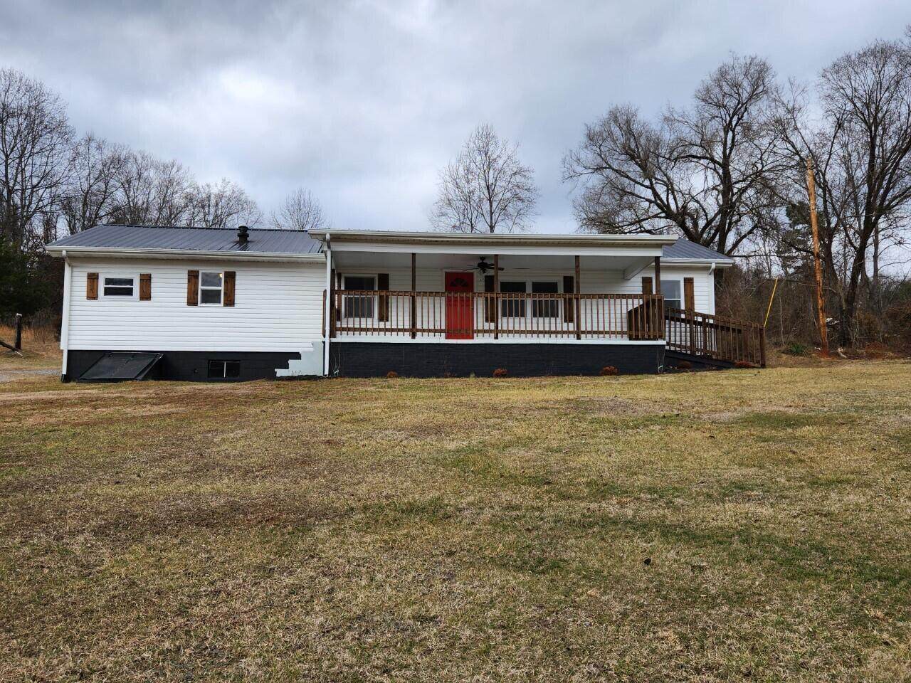 6385 Kingsport Hwy - Photo 1