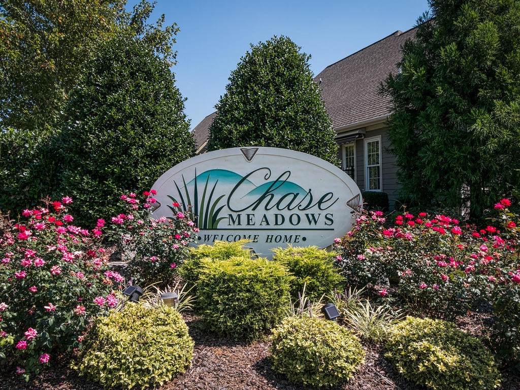 1611 Maple Ridge Court - Photo 1