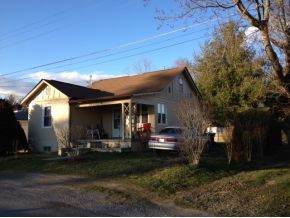217 Poplar Avenue - Photo 1
