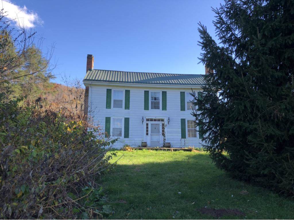 326 Ww Vaught Lane - Photo 1