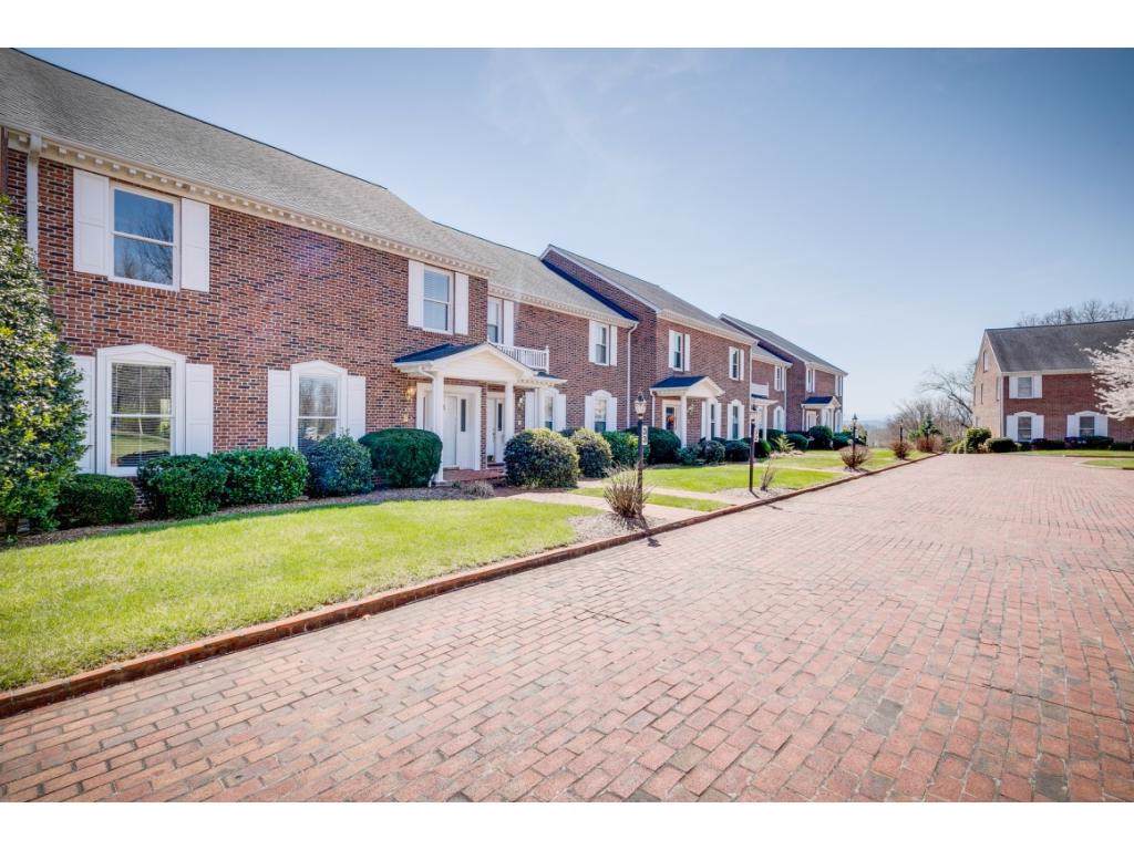 112 Barberry Road - Photo 1