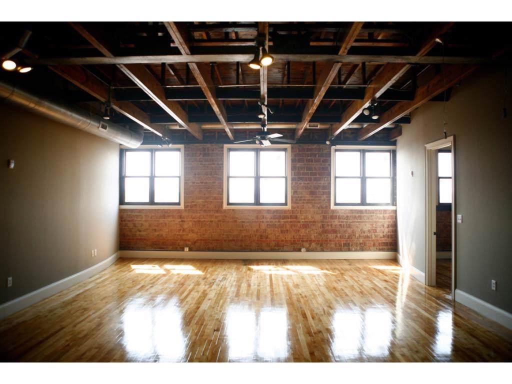 217 Broad Street - Photo 1