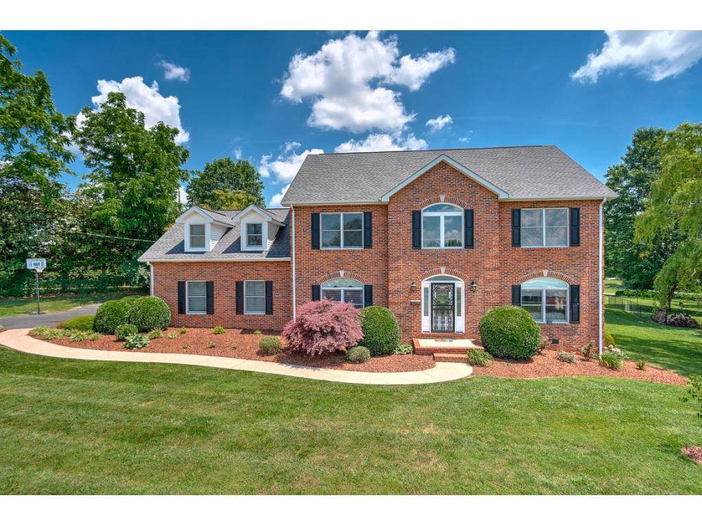 502 Mountain View Circle - Photo 1