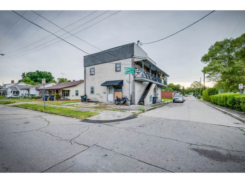 1640 Highland Drive - Photo 1