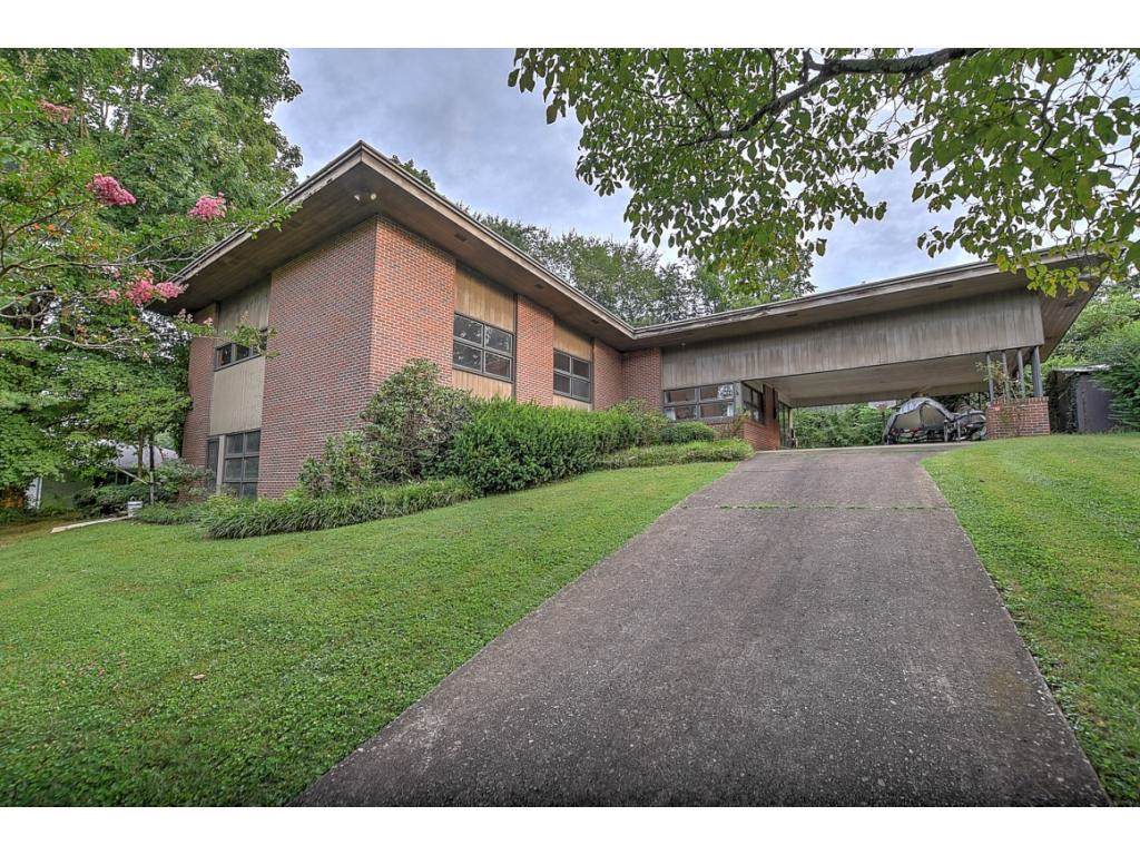 1416 Crescent Drive - Photo 1