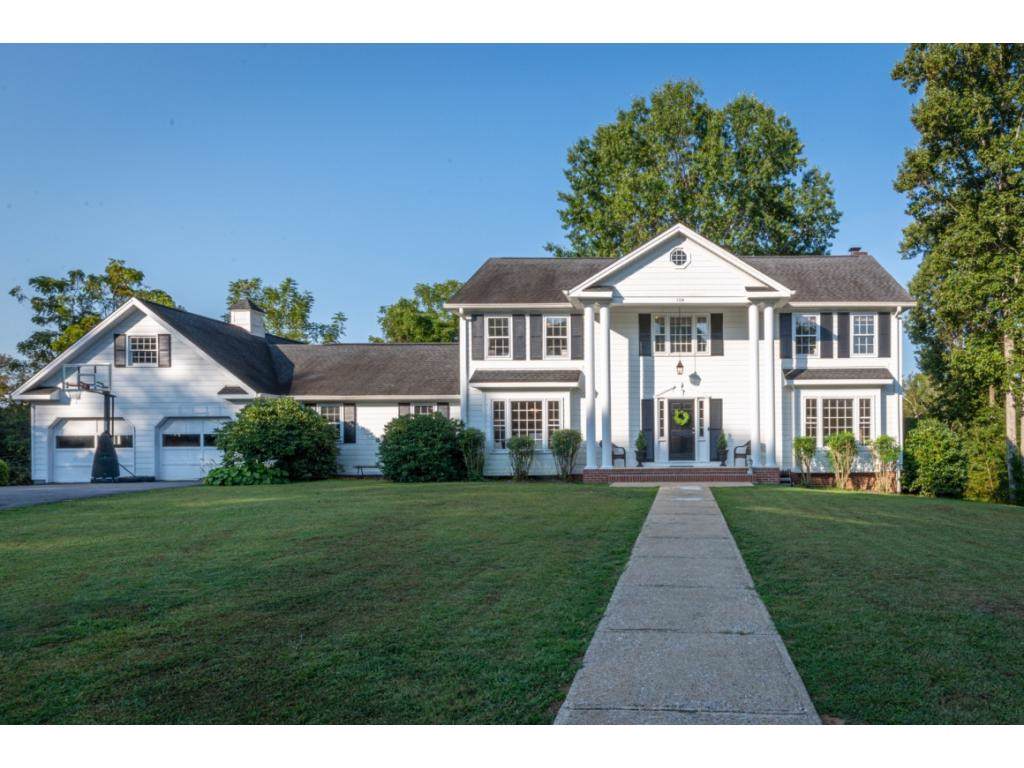 104 Meadowcrest Drive - Photo 1
