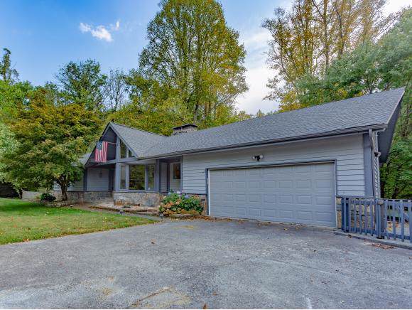 216 Mount Crest Dr - Photo 1