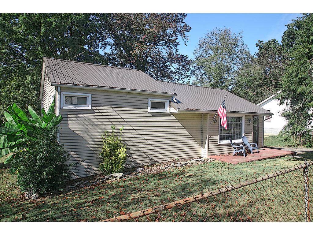 220 Gale Avenue - Photo 1