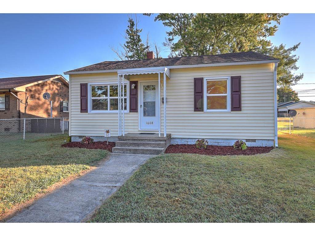 1608 Pleasant Avenue - Photo 1