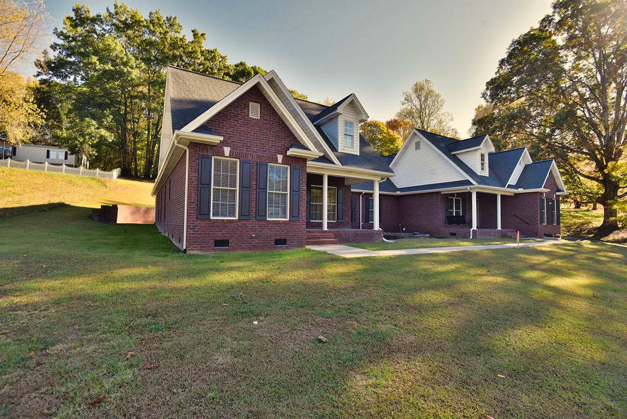 8634 Reedy Creek Road - Photo 1