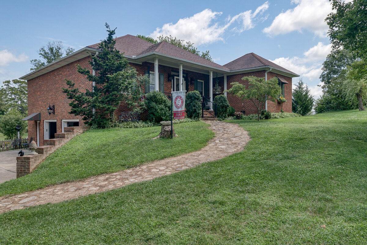 585 Meadowbrook Road - Photo 1