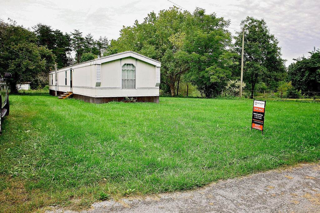 1197 Ashburn Road - Photo 1