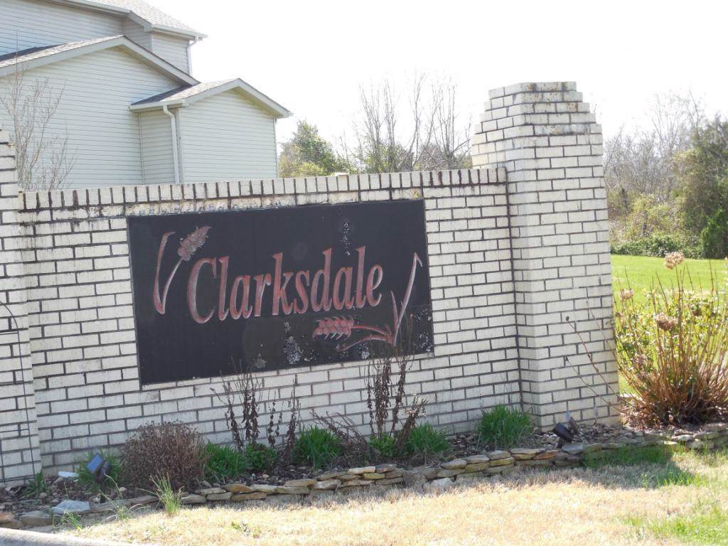 112 Clarksdale Circle - Photo 1