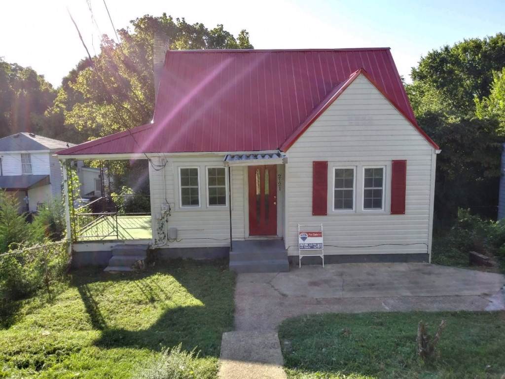2121 Hawthorne Street - Photo 1