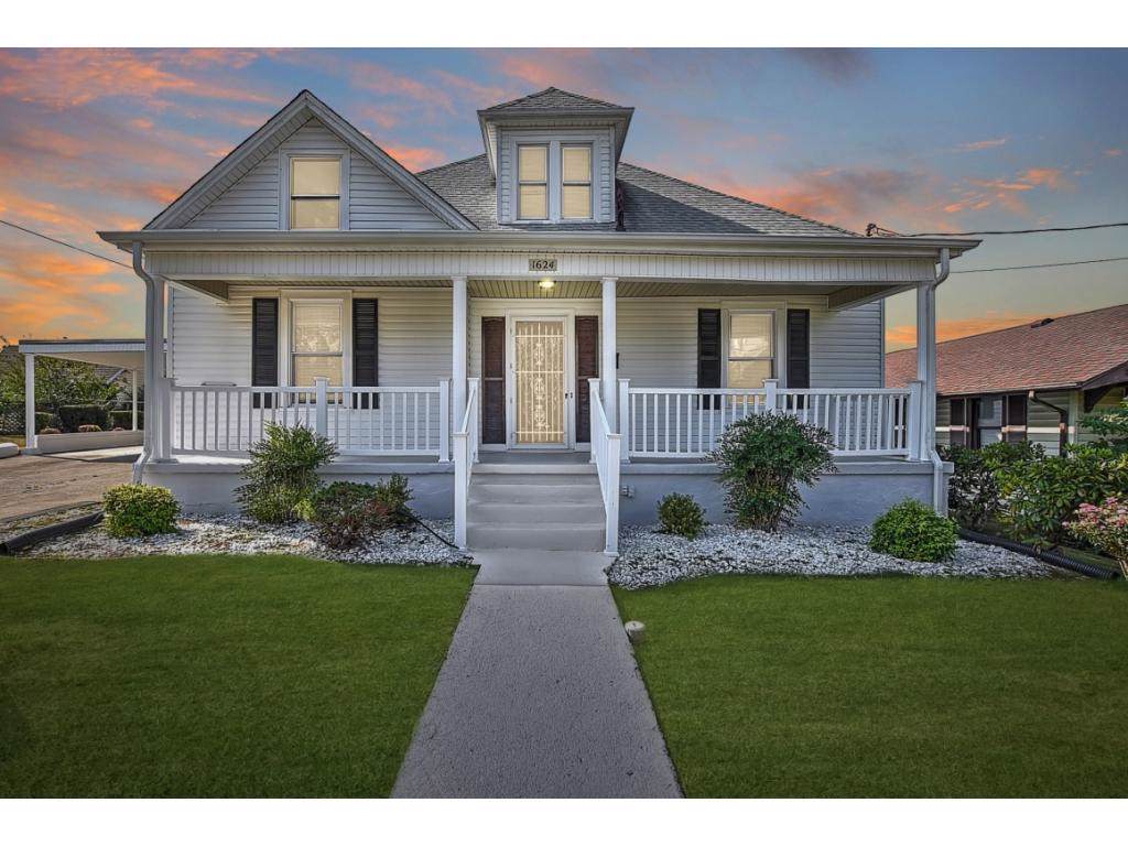 1624 Edgemont Avenue - Photo 1