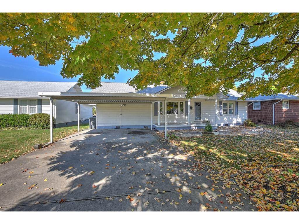 1572 Kenmore Drive - Photo 1