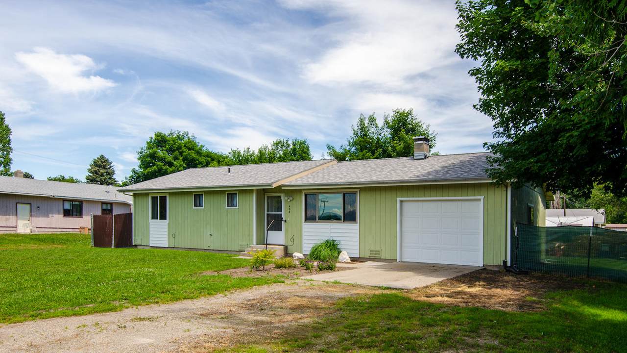 403 Bernard St - Photo 1
