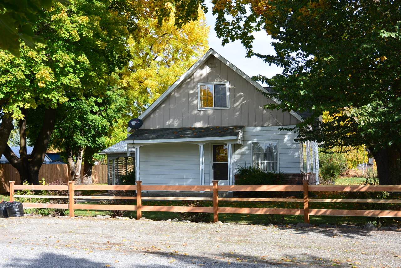 710 Valley Ave - Photo 1