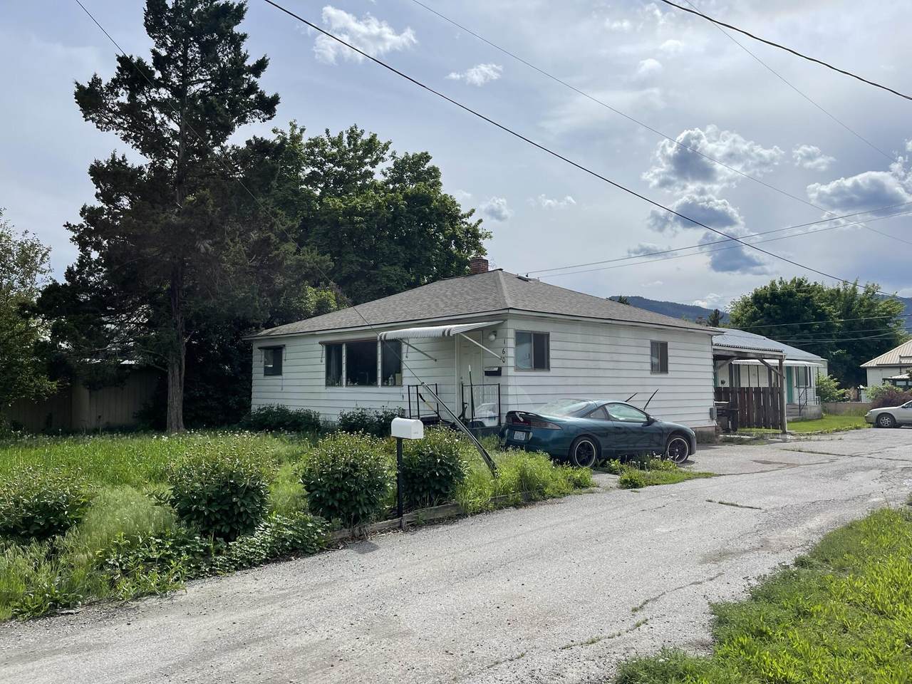 160 Maple St - Photo 1