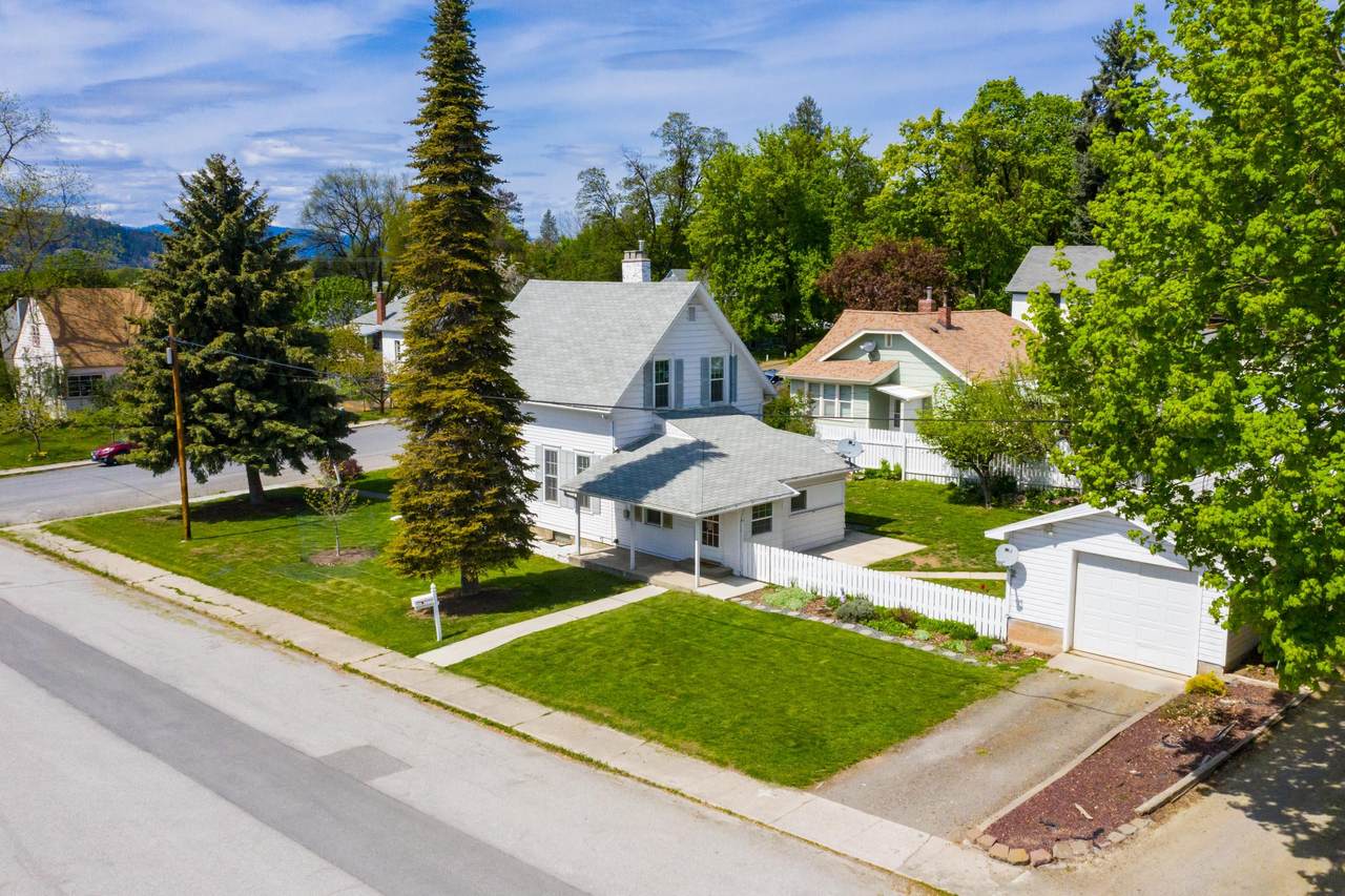 404 Maple St - Photo 1