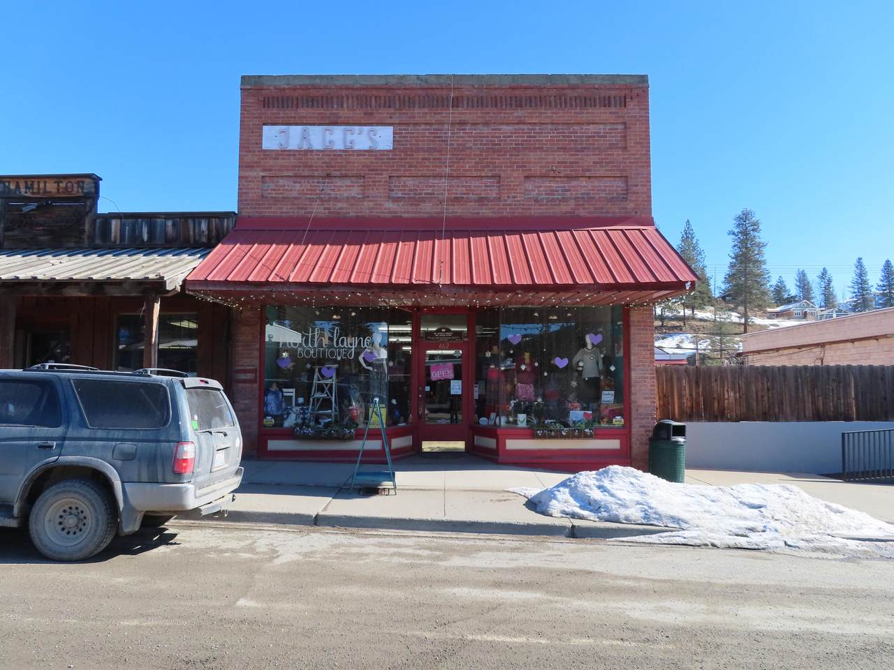 662 Clark Ave - Photo 1