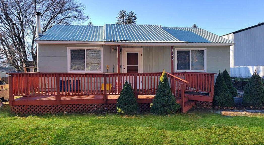 755 Alder St - Photo 1