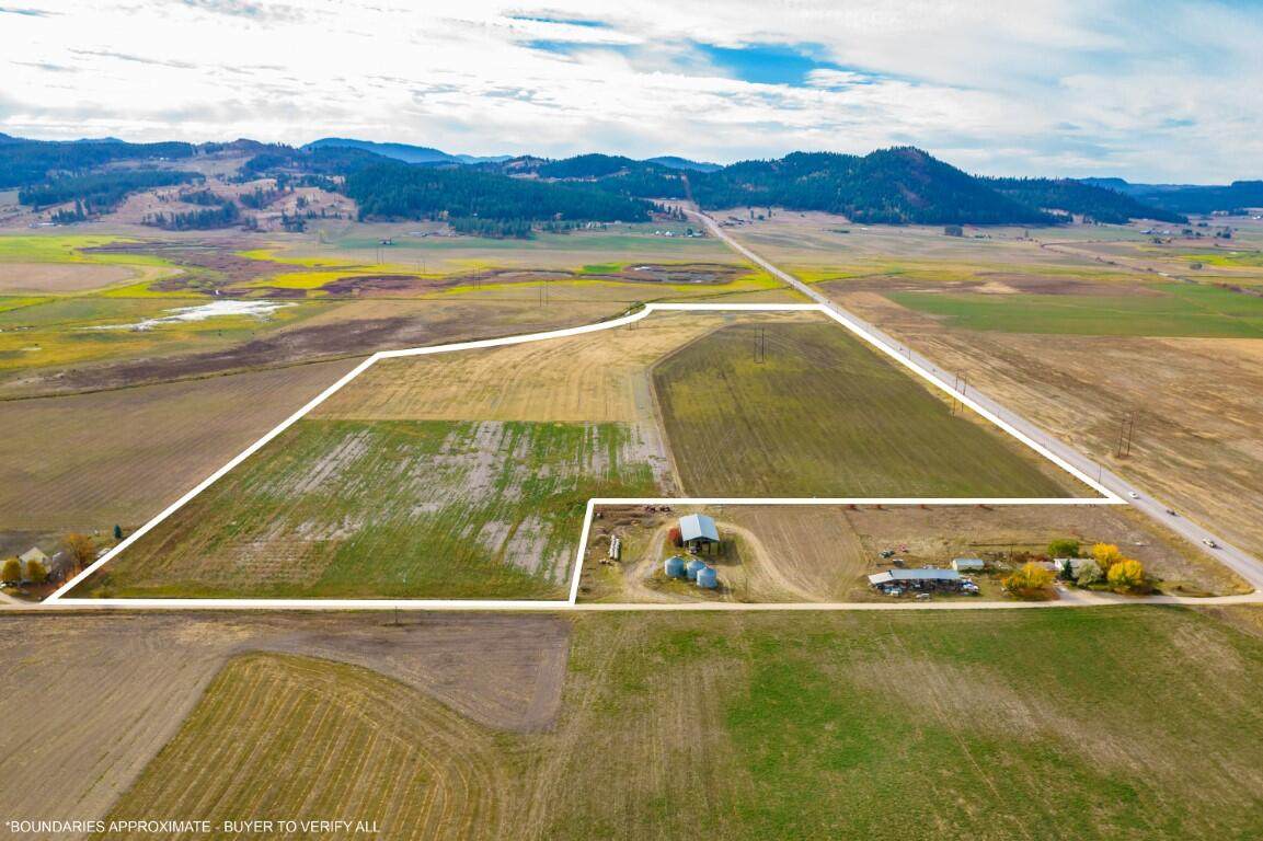 XXX Hwy 395 - Photo 1