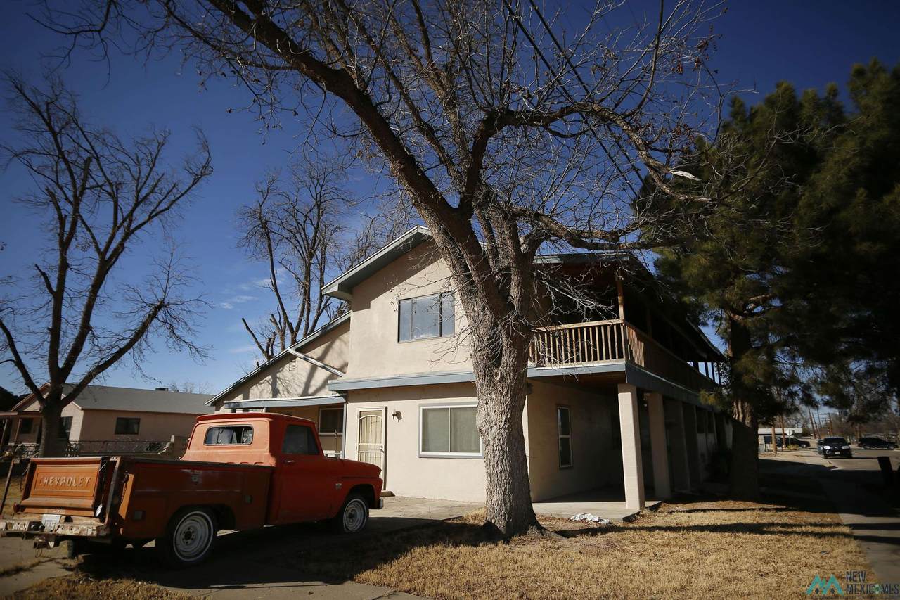 912 Irvin - Photo 1