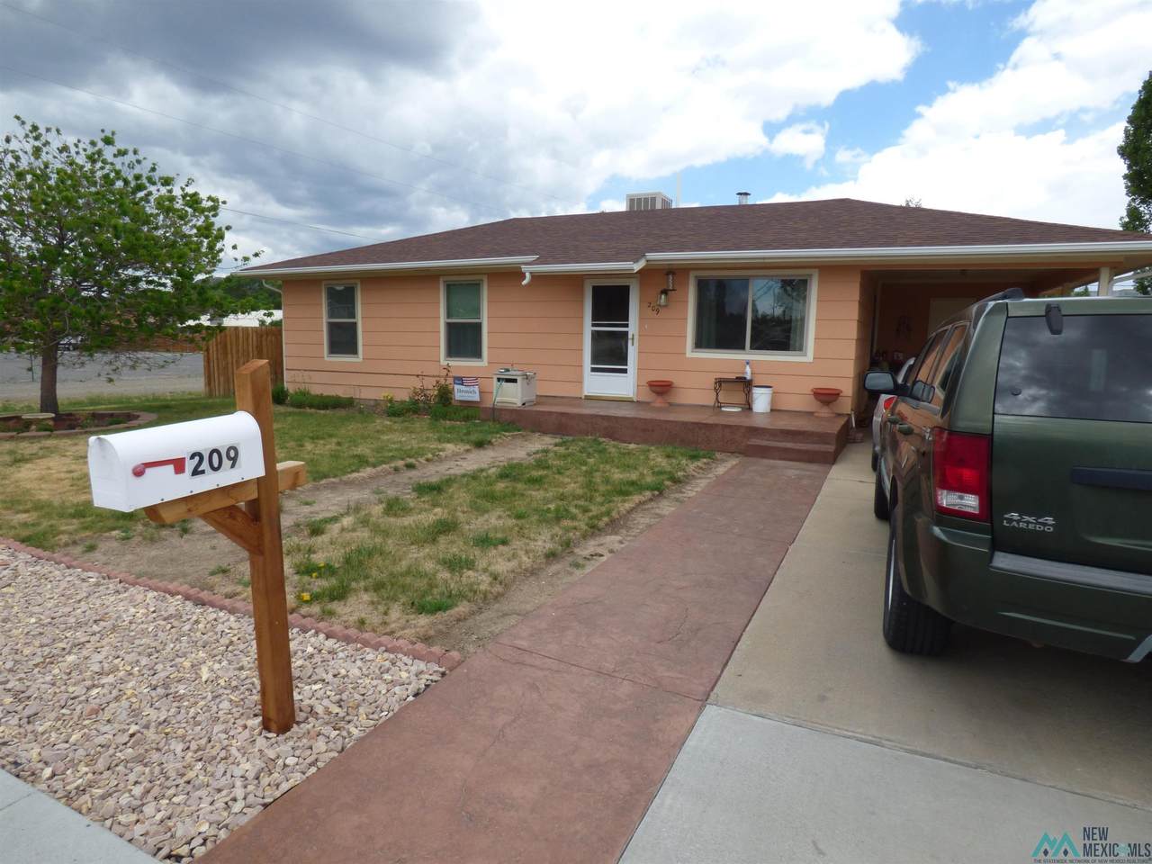 209 Kearney - Photo 1