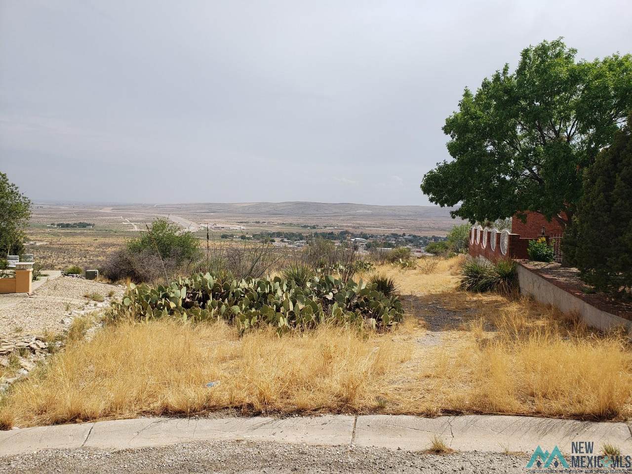 801 Dennis - Photo 1