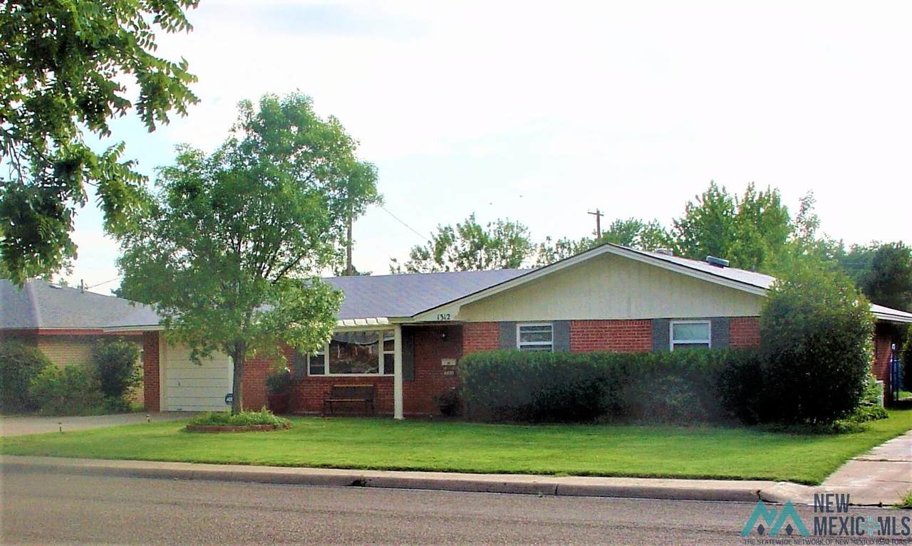 1312 Ave A - Photo 1