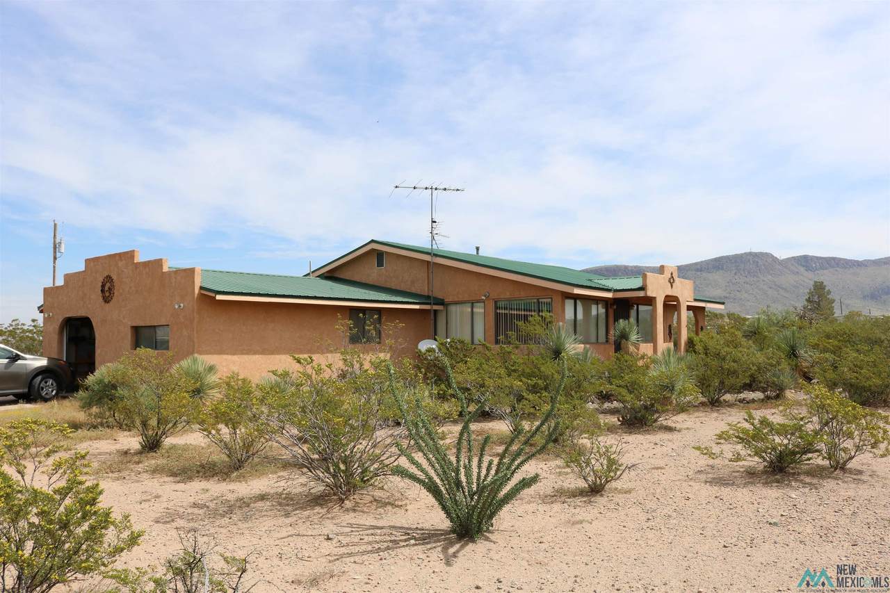 8185 Needles Eye Rd - Photo 1