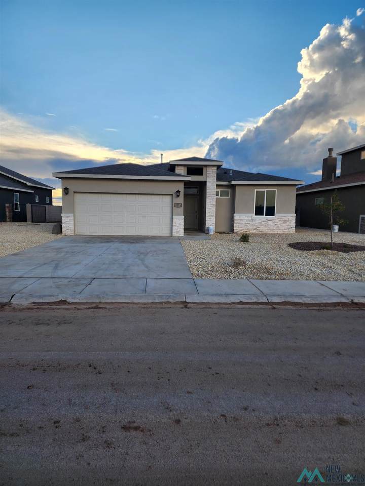 3711 Saguaro - Photo 1