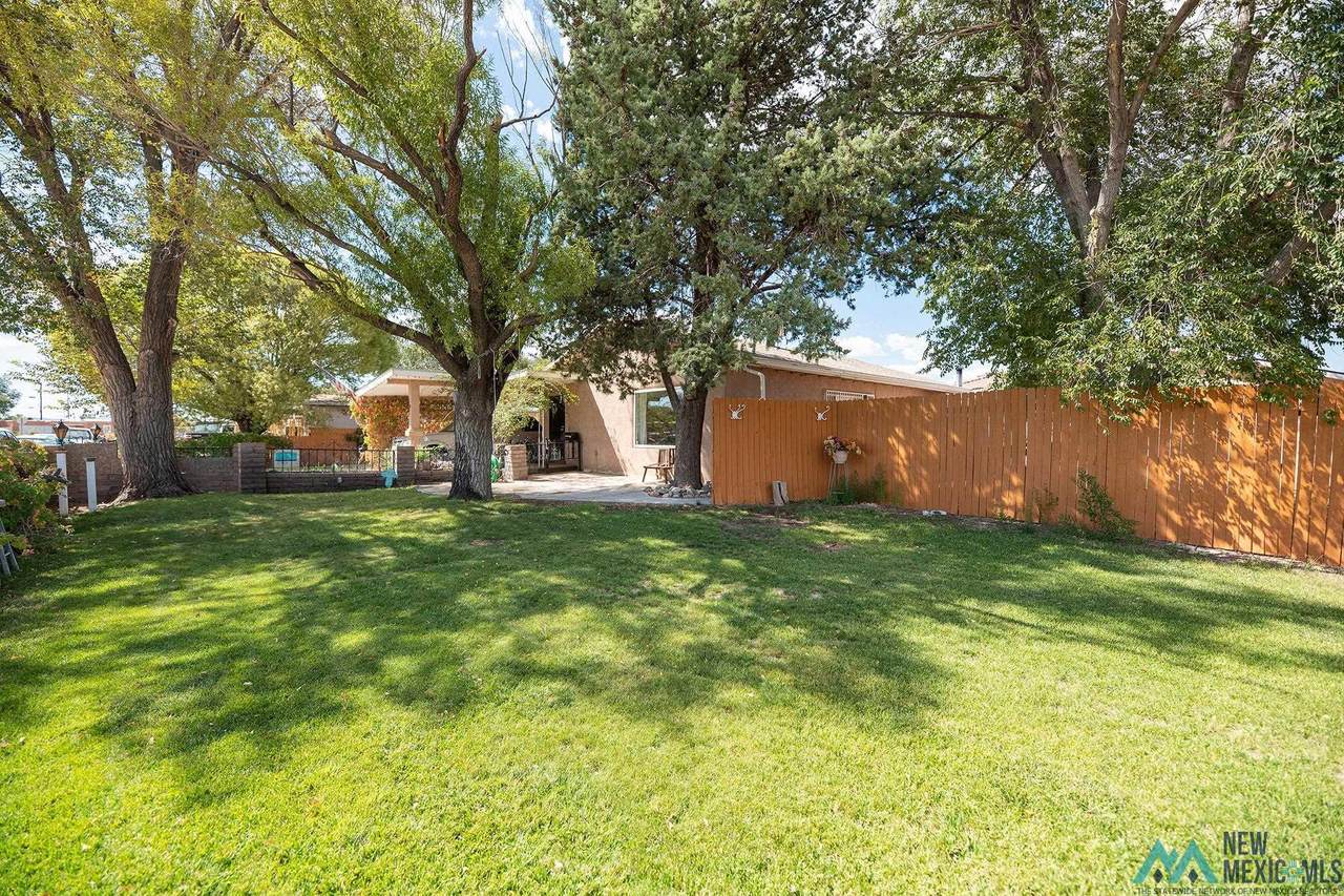 317 Divine Street - Photo 1