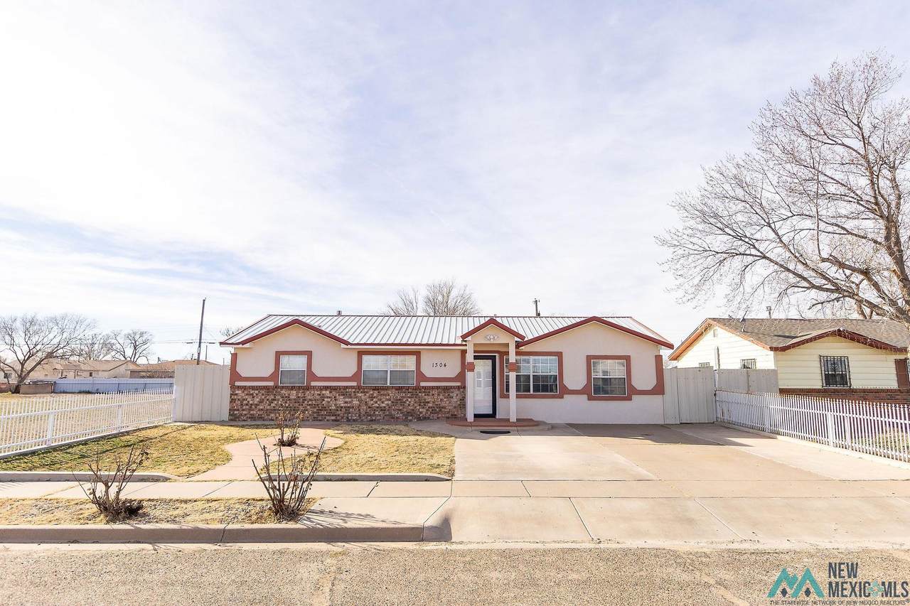 1304 Hondo Street - Photo 1
