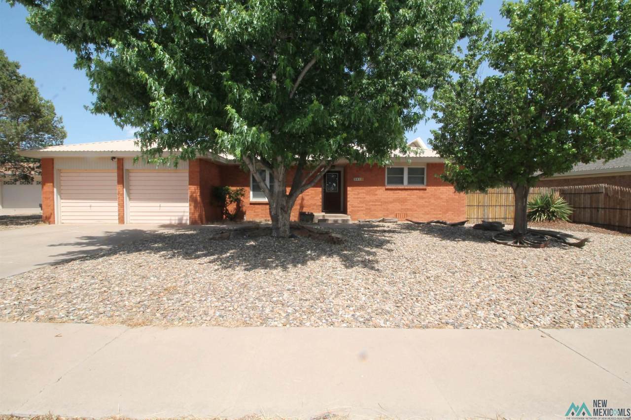 301 Cactus Drive - Photo 1