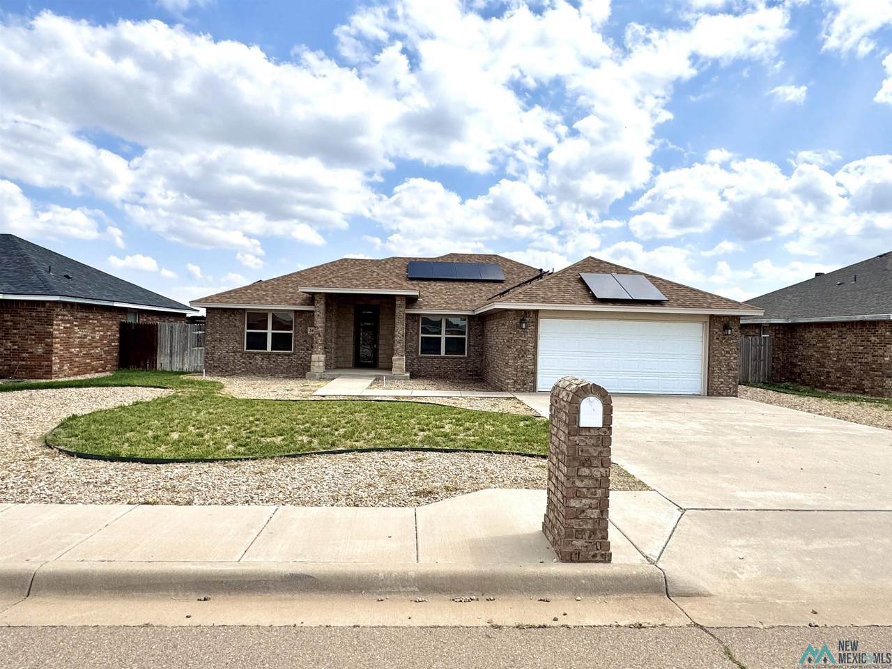 2409 Cobblestone Circle - Photo 1