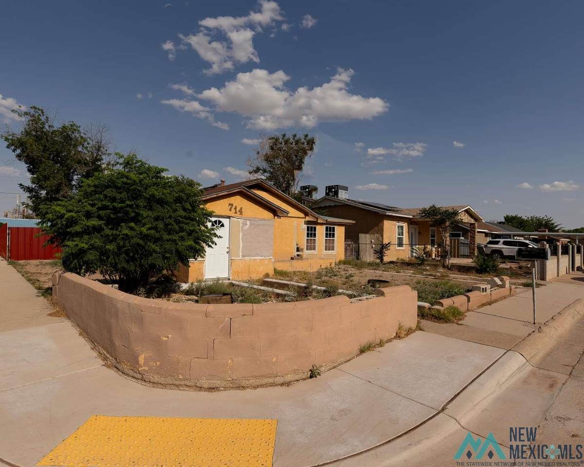 714 4th Street - Photo 1