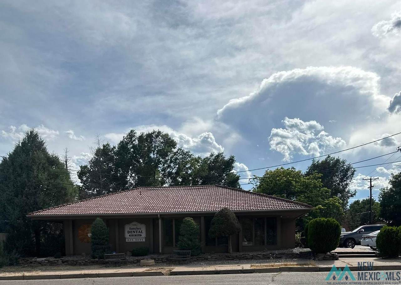 711 6th Street - Photo 1